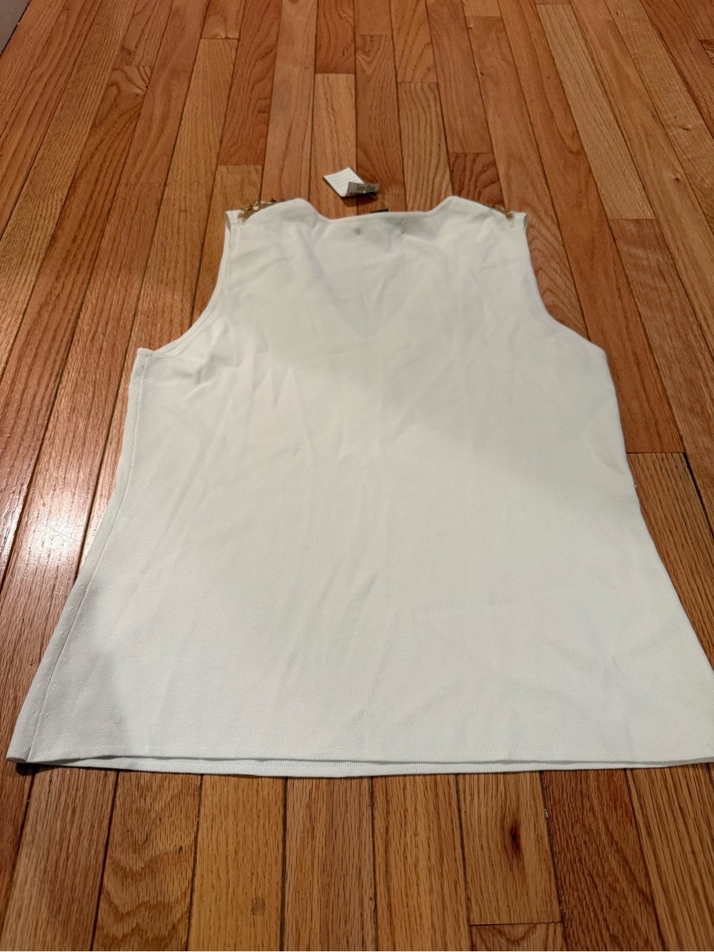 Michelle Antonelli Cream Embelisshed Sequin V-Neck Sleeveless Top - Picture 6 of 6